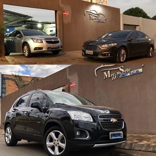 E hoje falaremos sobre a importância da manutenção preventiva relacionada a correia dentada. Nos últimos dias recebemos um caso de quebra de correia dentada no GM Cruze LTZ e um caso de troca preventiva da correia dentada numa GM Tracker LTZ. Ambos os veículos compartilham o mesmo motor 1.8 16v Ecotec.

GM Cruze LTZ: devido a quebra da correia dentada houve empeno de 08 das 16 válvulas que compõe o cabeçote do motor. A falta do plano de manutenção preventiva fez com que o dono do veículo gastasse um alto valor para corrigir o defeito.

GM Tracker LTZ: após verificar que o período de durabilidade da correia dentada estava se aproximando do final foi efetuada a troca da correia dentada e seus 02 tensionadores.

Lembrando que para troca da correia dentada dos motores GM Ecotec é necessária a utilização de gabarito para sincronização dos eixos de comandos variáveis do cabeçote, conforme demonstram as fotos.

Mecansete - Excelência em Reparação Automotiva 
Rua Antônio Carlos Almeida, 350. Bairro Olinto Alvim, Sete Lagoas MG.

#gm #cruze #tracker #ltz #mechanic #repair #chevrolet #auto #car #mecanica #motor #mg #setelagoas #mecansete